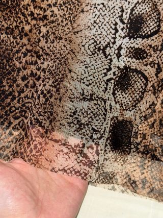Blusa Malla Estampado Serpiente