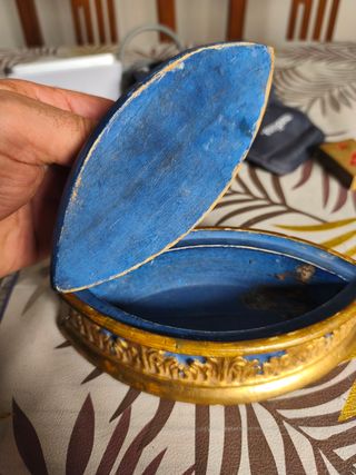 Muy antigua Caja joyero azul y dorada forma barco