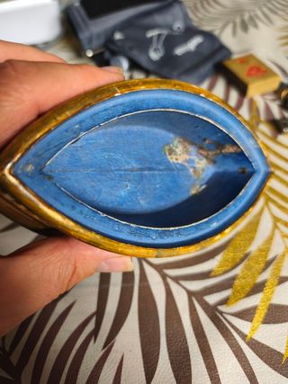 Muy antigua Caja joyero azul y dorada forma barco
