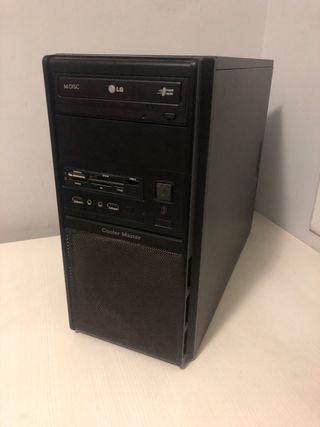 Torre PC Negra con Accesorios