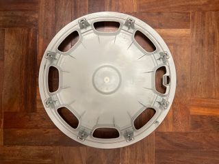Tapacubo 14" BMW E30, E28, E24, E23. NUEVO BMW.