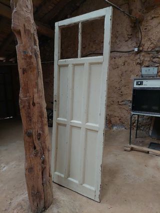 Puerta de madera interior