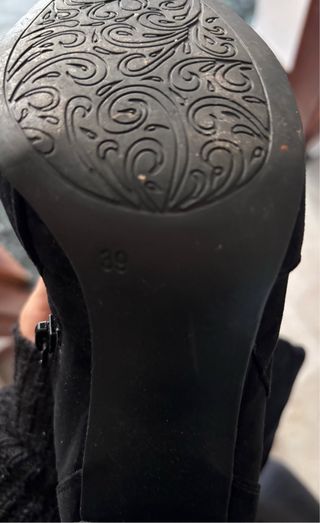 Stivali alti scamosciati neri