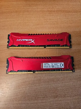 Memoria RAM HyperX Savage Rojas 2x8 GB DDR3-1866