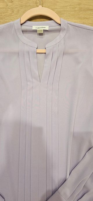 Blusa Calvin Klein Morada. Talla XS. Nueva
