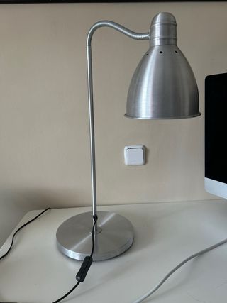 Flexo de Escritorio Ikea Metálico