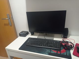 Mini PC con Monitor, Teclado y Ratón marca nipogi