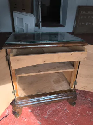 Mesita de noche madera con cristal a medida
