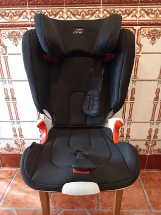 Silla coche Britax Römer negra