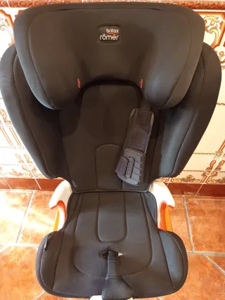 Silla coche Britax Römer negra