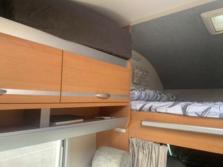 Autocaravana capuchina  Knaus, cabina Renault