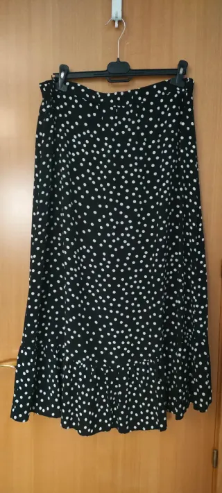 Falda larga lunares botones