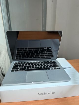 MacBook Pro 13 i5 256GB SSD + Office 2019