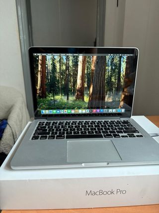 MacBook Pro 13 i5 256GB SSD + Office 2019
