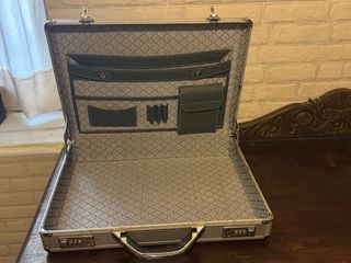 Maletín de aluminio