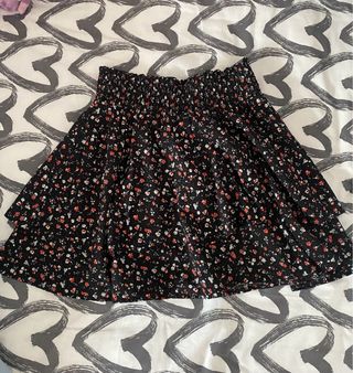 Falda corta estampada floral