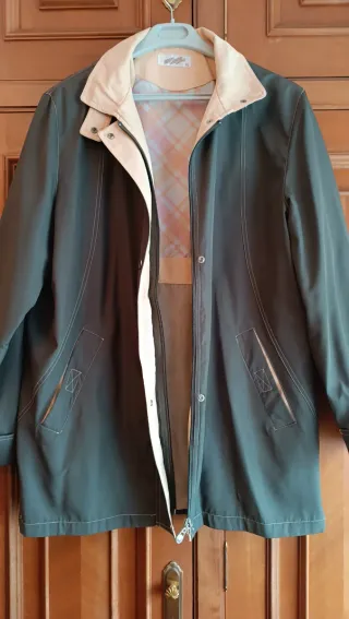 Chaqueta verde y beige