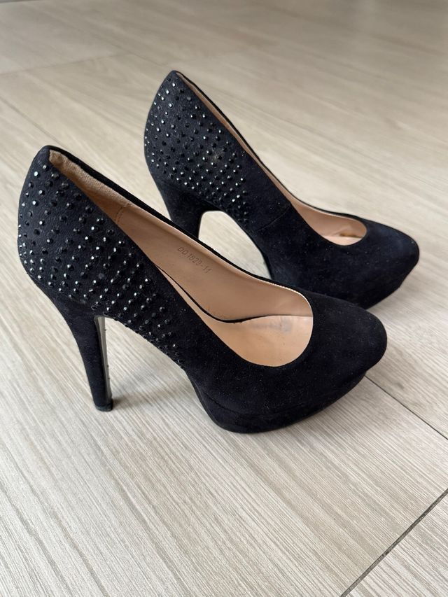 Tacchi neri con strass