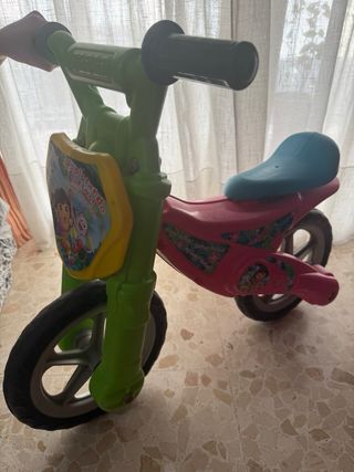 Bicicleta sin pedales Dora la Exploradora
