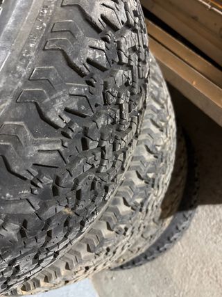 4 Ruedas con llanta 16 Nissan Terrano