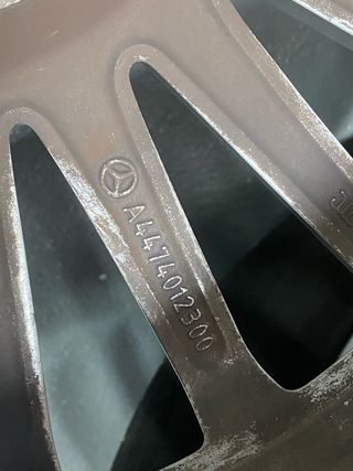 Llantas Mercedes V
