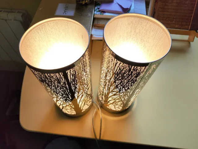 Lampade da tavolo in argento con disegno ad albero