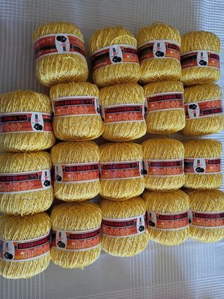 20 ovillo de lana hilo amarillo