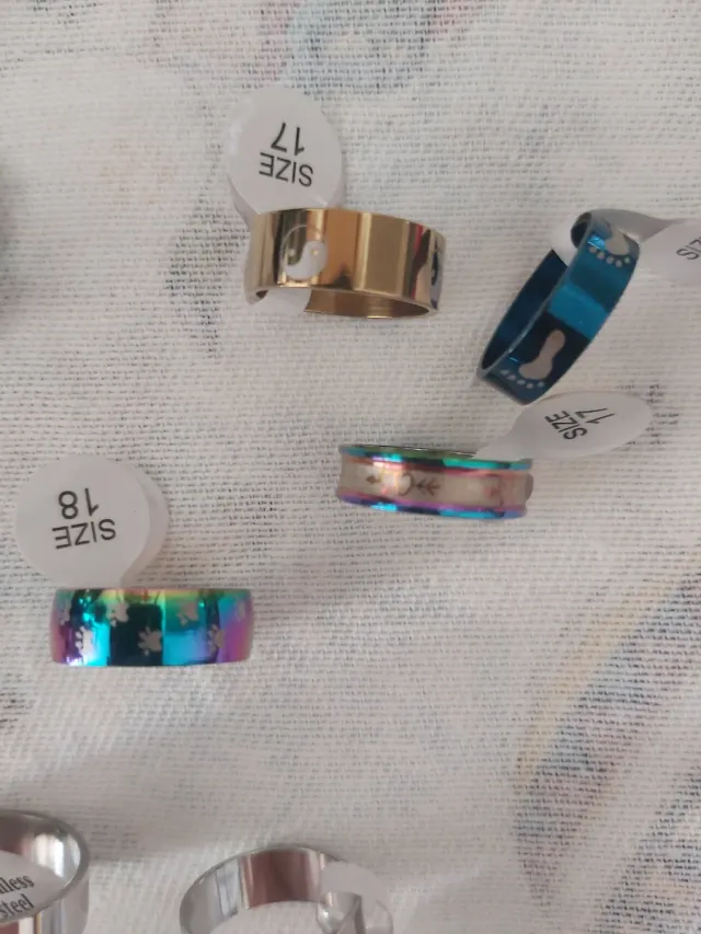 Anillos de acero inoxidable nuevos Talla 19,18,17