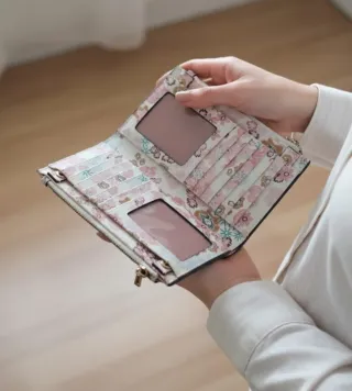 Monedero de mujer con estampado floral