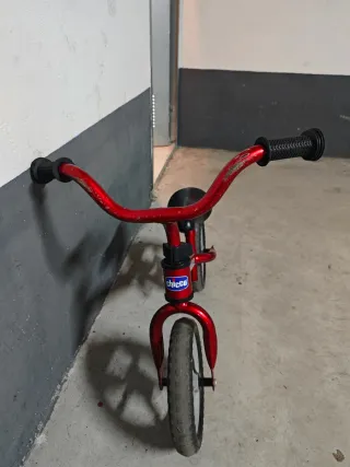 Bicicleta equilibrio Chicco Roja