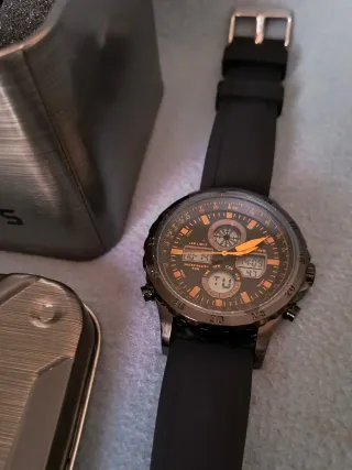 Reloj Hombre Acero Negro y Naranja