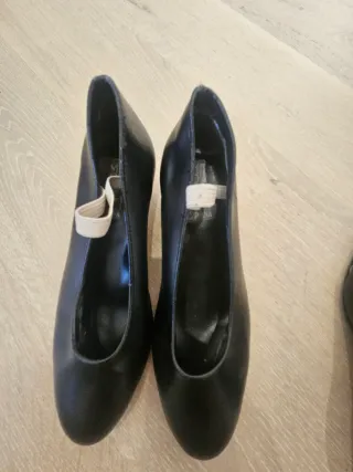 Zapatos de flamenco negros