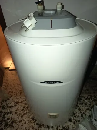 Termo Eléctrico Ariston