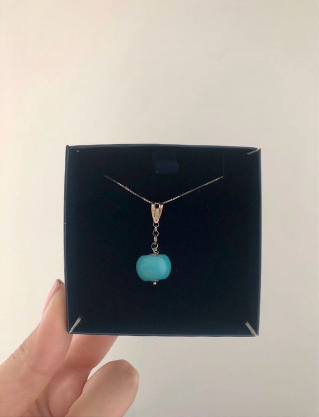 Collana con pietra turchese