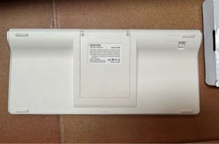 Teclado Inalámbrico Plata y Blanco