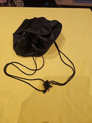 Neceser maquillaje con cordón ajustable