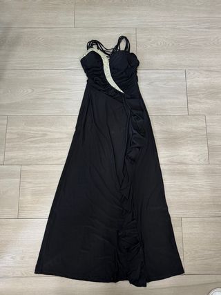 Abito elegante nero con strass