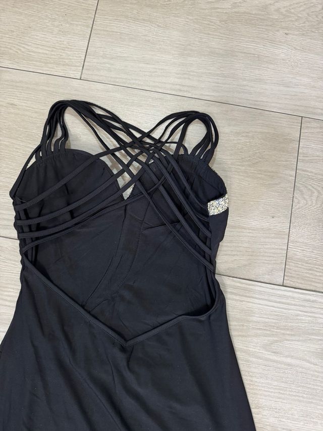 Abito elegante nero con strass