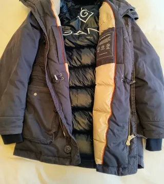 Parka Gant Azul de Plumas 