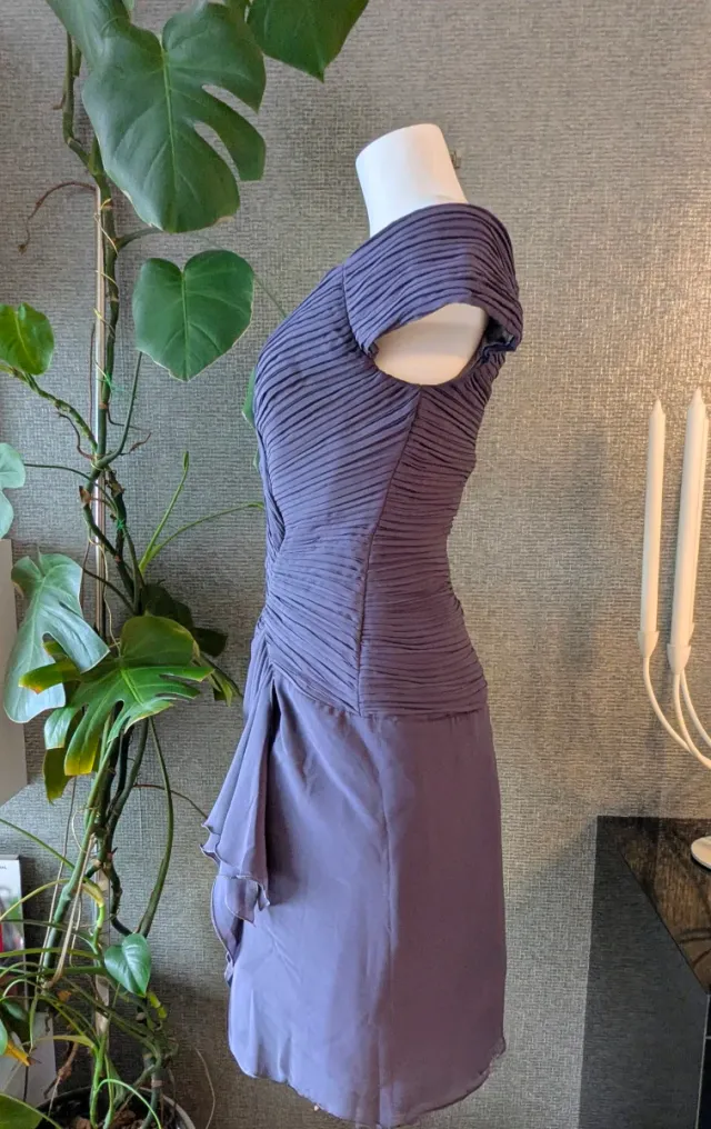 Vestido fiesta drapeado morado talla 46