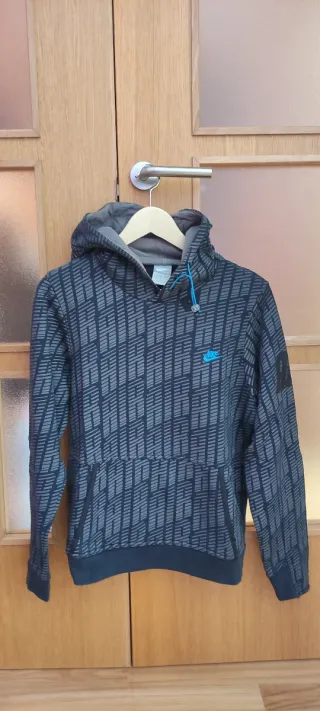 Sudadera Nike Canguro Gris y Negra.