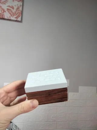 Cajita de joyas de madera