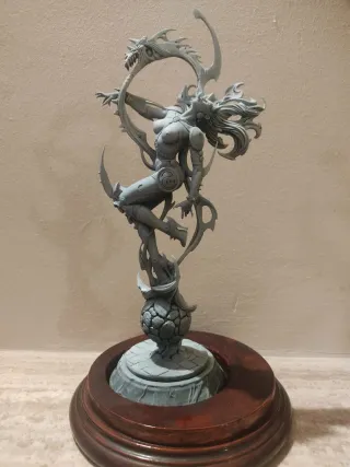 Figura Resina Coleccionista 
35cm