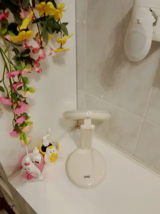 Specchio da bagno con luci " Laica " 