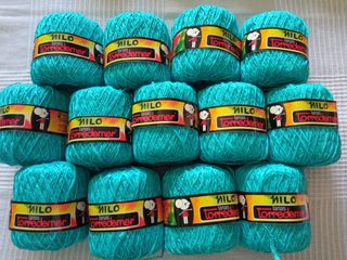 13 ovillos lana hilo azul turquesa