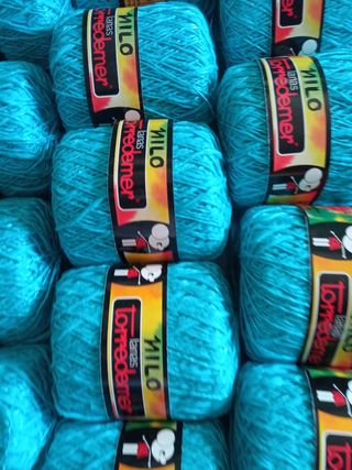 13 ovillos lana hilo azul turquesa