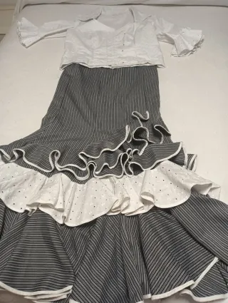 Traje Rociero Mujer Gris y Blanco