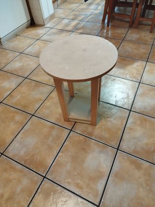 Comodini con rivestimento in tessuto