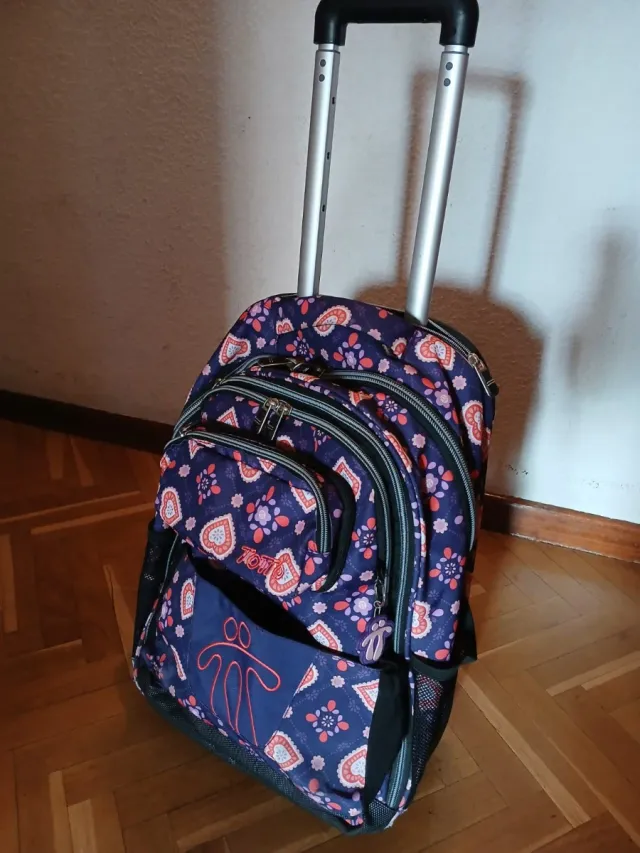 Mochila Totto con ruedas y GRAN capacidad.