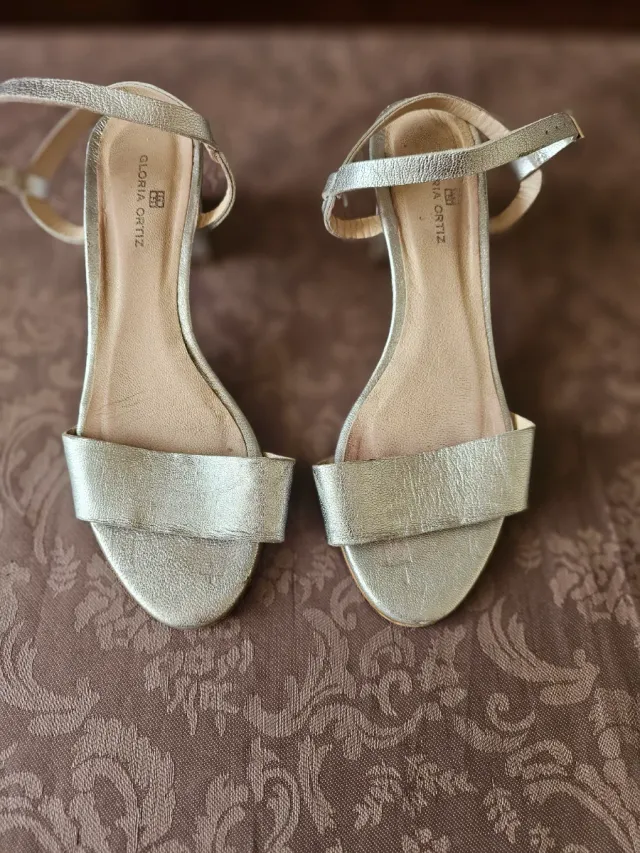 Sandalias Gloria Ortiz plateadas